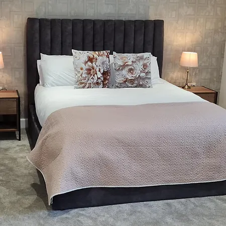 Guest - En-suite Parking & Garden * Birmingham